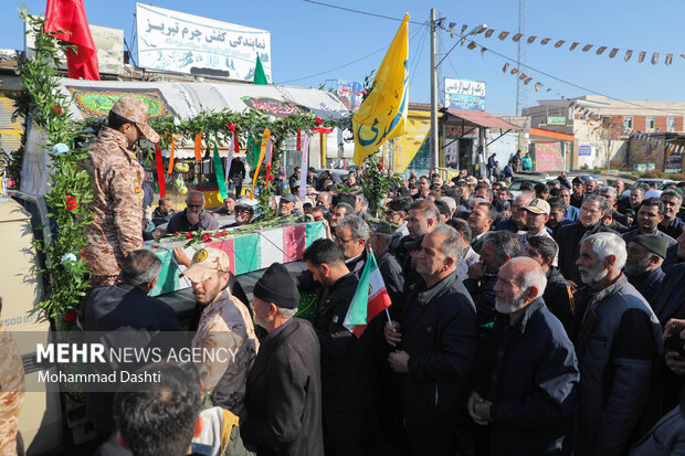 تشییع پیکر مطهر شهید گمنام دفاع مقدس در روستای خلیفه لو