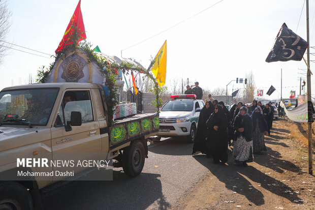 تشییع پیکر مطهر شهید گمنام دفاع مقدس در روستای خلیفه لو