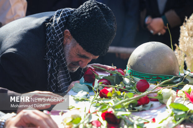 تشییع پیکر مطهر شهید گمنام دفاع مقدس در روستای خلیفه لو