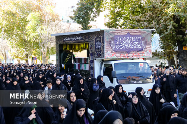 تشییع پیکر مطهر شهدای گمنام دفاع مقدس در کرمانشاه