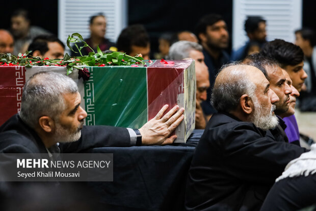 تشییع پیکر مطهر شهدای گمنام دفاع مقدس در اهواز تشییع پیکر مطهر شهدای گمنام دفاع مقدس در اهواز