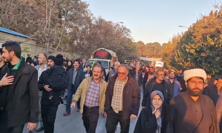 استقبال باشکوه سیرجانیها از پنج شهید گمنام