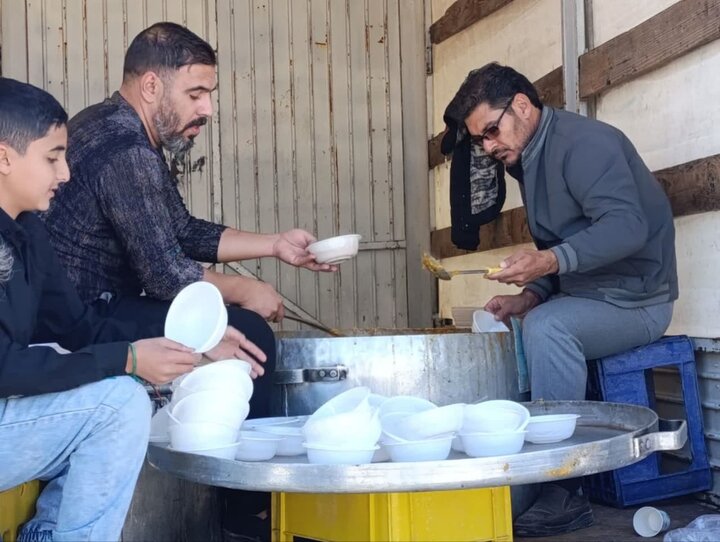 ۳ هزار غذای گرم بین نیازمندان بخش نصرآباد تربتجام توزیع شد