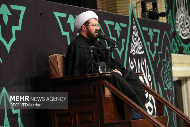 Leader at mourning session for prophet's daughter