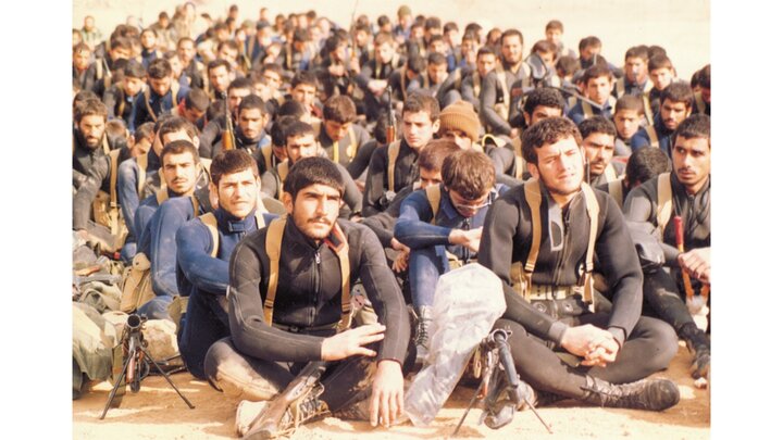 گلولهها برگلویم ببارید تا نزد حضرت زهرا(س) شرمنده نباشم