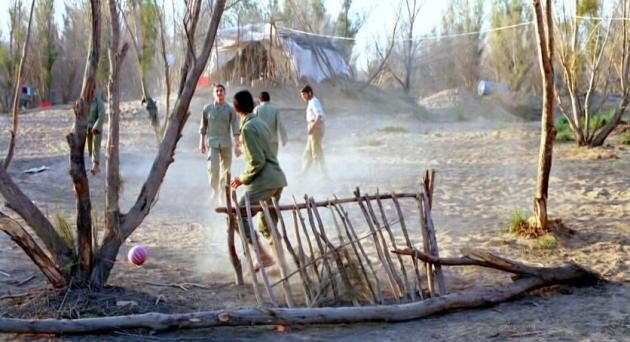 گلولهها برگلویم ببارید تا نزد حضرت زهرا(س) شرمنده نباشم