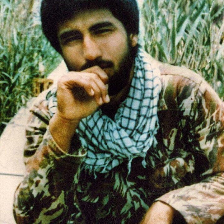 گلولهها برگلویم ببارید تا نزد حضرت زهرا(س) شرمنده نباشم