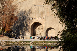 Autumn beauties in Iran's Taq-e Bostan