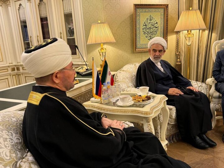 Leader’s aide meets Grand Mufti of Russia