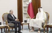 Iran’s top diplomat holds talks with Qatari Emir in Doha