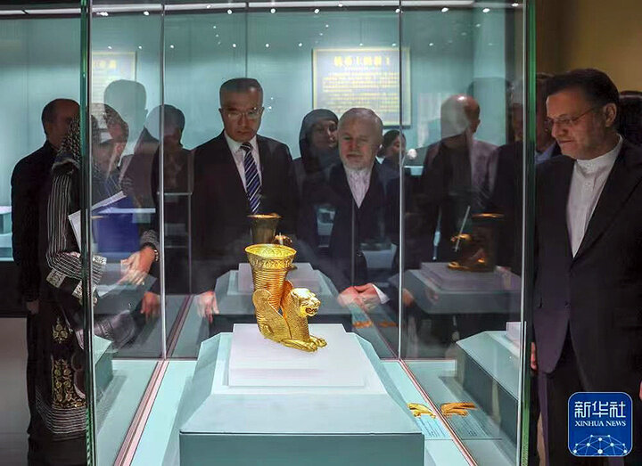 "Antik İran'ın İhtişamı" sergisi Sincan Uygur Özerk Bölgesi'nde açıldı "Antik İran'ın İhtişamı" sergisi Sincan Uygur Özerk Bölgesi'nde açıldı