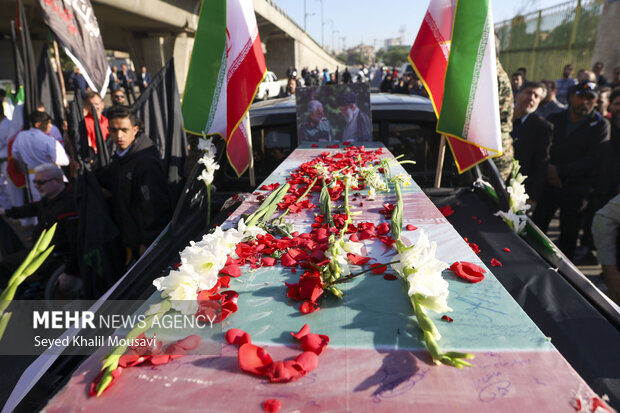 تشییع پیکر شهید گمنام در اداره کل ورزش و جوانان خوزستان