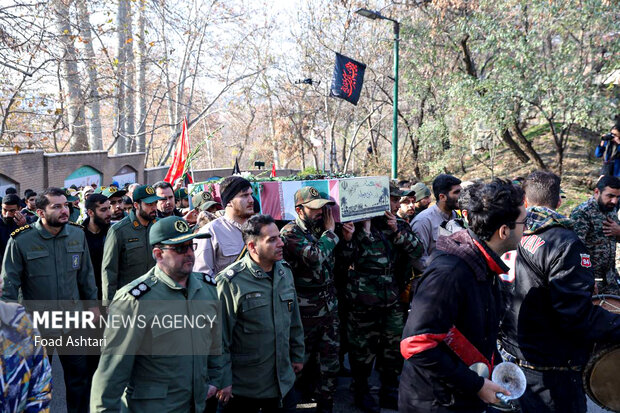 تشییع و تدفین شهید گمنام در اردوگاه فرهنگی الزهرا (س) 9