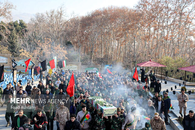 تشییع و تدفین شهید گمنام در اردوگاه فرهنگی الزهرا (س) 7