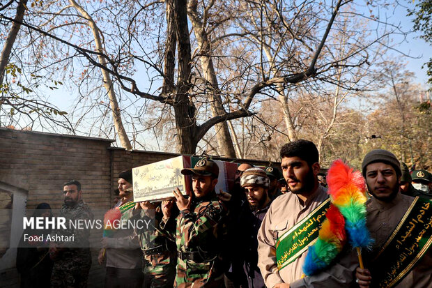 تشییع و تدفین شهید گمنام در اردوگاه فرهنگی الزهرا (س) 4