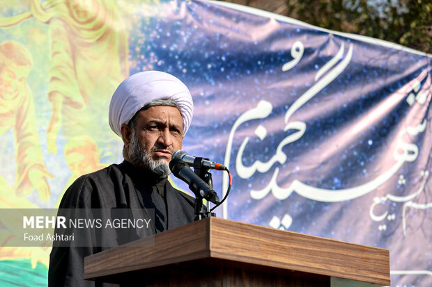 تشییع و تدفین شهید گمنام در اردوگاه فرهنگی الزهرا (س) 6