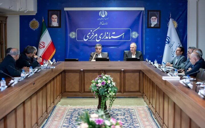 ضرورت تدوین برنامه کوتاه مدت برای ایجاد نیروگاههای تجدیدپذیر در مرکزی