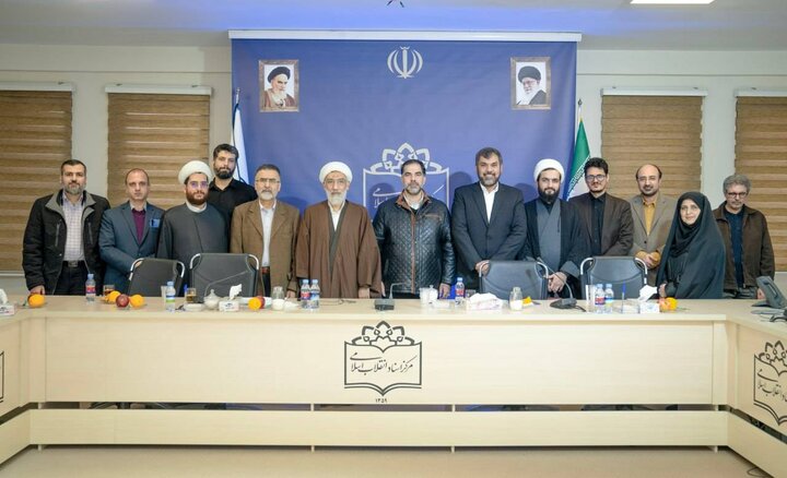 نداشتن رویکرد کلان مطالعه تحولات و گمگشتگی هویتی نسل جدید 2