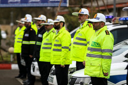 استقرار تیم‌های امدادی و راهداری در محورهای شمالی اصفهان با شروع بارش