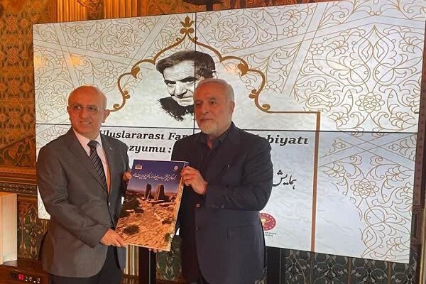 سلسلههای غیرایرانی حاکم بر ایران هم تلاش میکردند فارسی بیاموزند