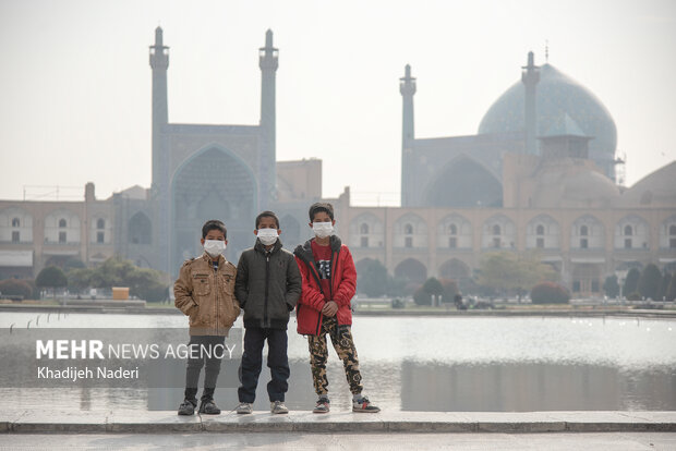 تداوم وضعیت قرمز هوای اصفهان در روز جمعه