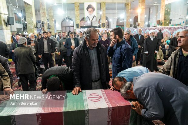 بزرگداشت شهید محراب آیتالله دستغیب در شیراز بزرگداشت شهید محراب آیتالله دستغیب در شیراز
