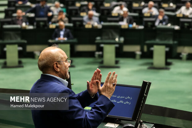 جلسه کمیسیون تلفیق لایحه بودجه 1404 کل کشور با حضور رئیس مجلس 14