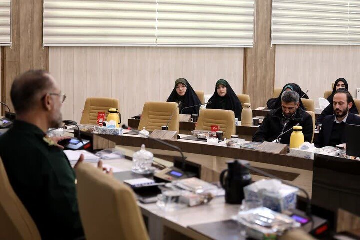 دانشجویان باید با منطق به دنبال جهاد تبیین در دانشگاهها باشند