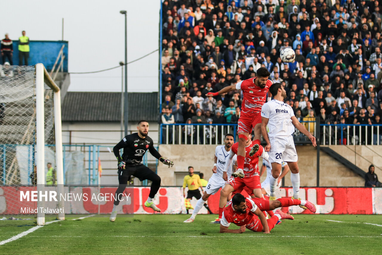 تصاویر اختصاصی مهر از حاشیه های بازی ملوان – پرسپولیس