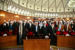 جامعه مدرسین: امام شهیدما امروز زنده‌تر و پویاتر از همیشه است