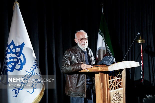 رونمایی از طرح آینه در آینه حوزه هنری فارس در پردیس سینمایی استاد امین تارخ با اجرای نمایش بی دوران (زندگی شهید سرلشکر خلبان عباس دوران)