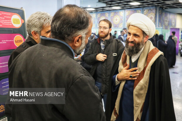 بازید حجت الاسلام صاحبقرانی از نمایشگاه «هم افزا»