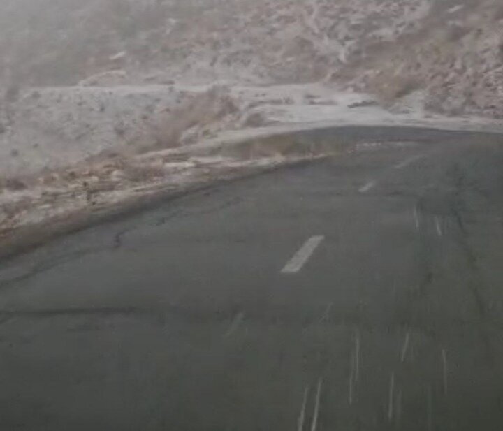 تردد در جادههای سروآباد نیازمند همراه داشتن زنجیرچرخ است