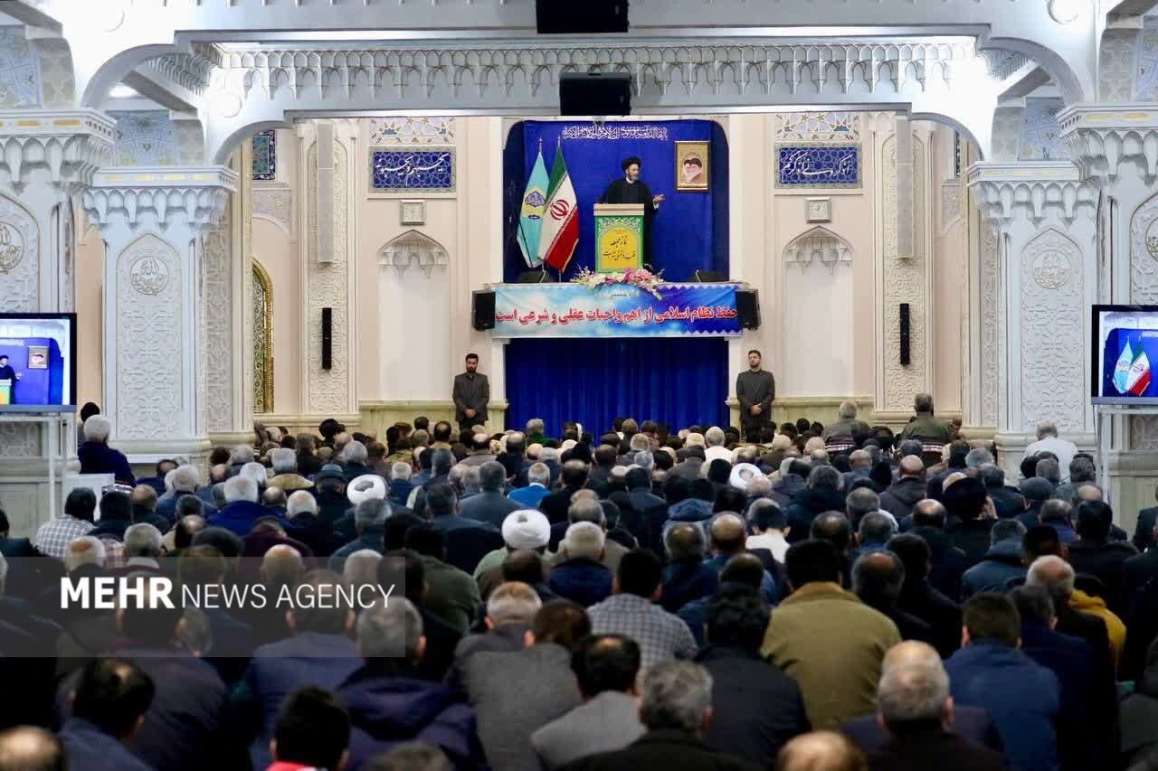 تصویب قانون اختصاص ارز به واردات خودرو مغایر شعار سال است