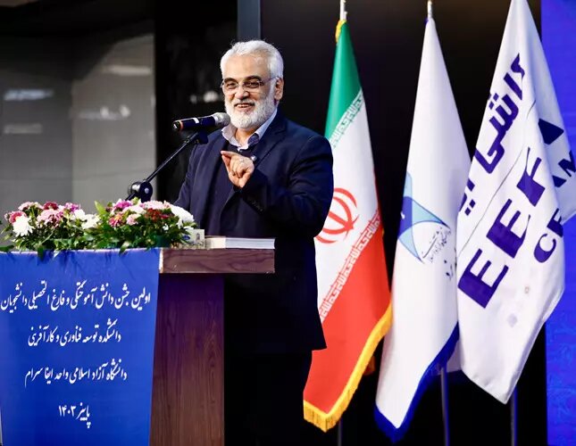 نباید با امید به غرب از تولید علم غفلت کرد