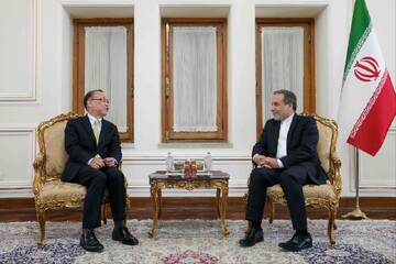 Iran FM discusses bilateral ties, region with Japan dep. FM