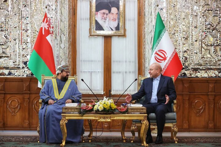 Iran's parl. speaker meets with Oman's chief justice