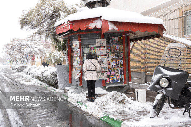 بارش برف پاییزی در مشهد