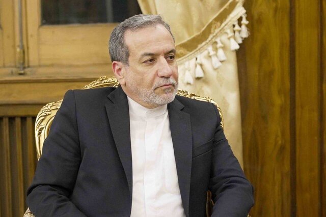 Iran ambassadors to Syria, Russia consult with FM Araghchi