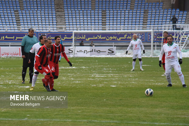 دیدار خیریه فوتبال - منتخب تیم ملی ۹۸ و منتخب خراسان