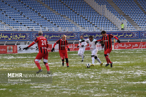 دیدار خیریه فوتبال - منتخب تیم ملی ۹۸ و منتخب خراسان