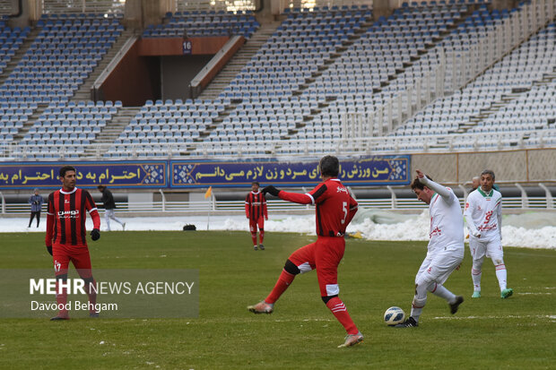 دیدار خیریه فوتبال - منتخب تیم ملی ۹۸ و منتخب خراسان