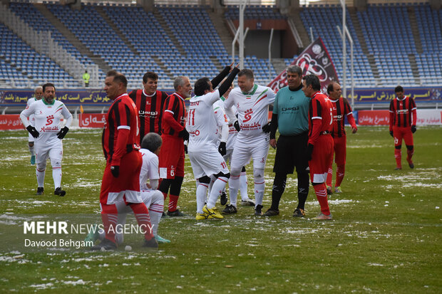 دیدار خیریه فوتبال - منتخب تیم ملی ۹۸ و منتخب خراسان