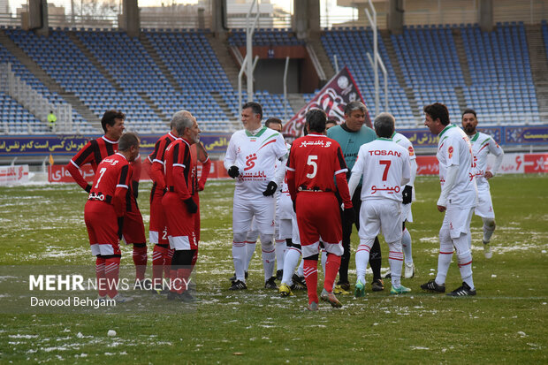 دیدار خیریه فوتبال - منتخب تیم ملی ۹۸ و منتخب خراسان