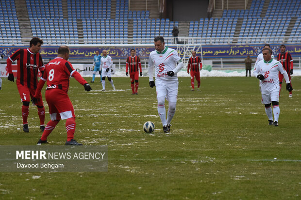 دیدار خیریه فوتبال - منتخب تیم ملی ۹۸ و منتخب خراسان