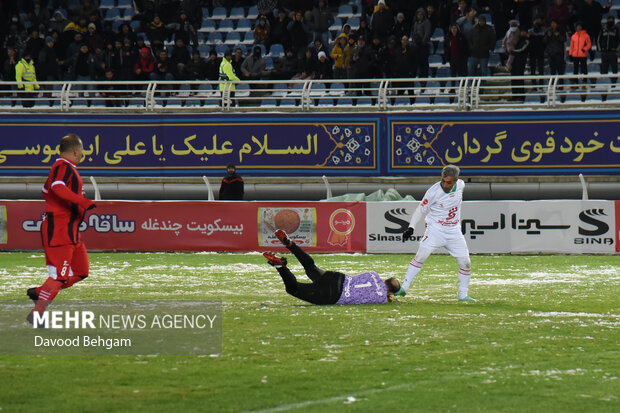 دیدار خیریه فوتبال - منتخب تیم ملی ۹۸ و منتخب خراسان