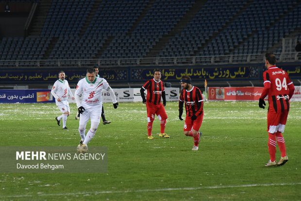 دیدار خیریه فوتبال - منتخب تیم ملی ۹۸ و منتخب خراسان