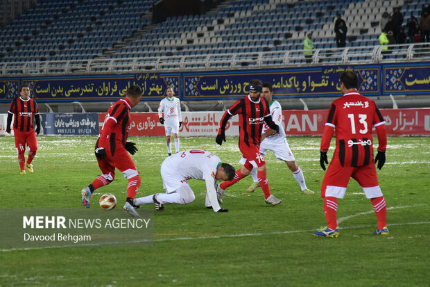 دیدار خیریه فوتبال - منتخب تیم ملی ۹۸ و منتخب خراسان