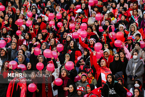 لیگ برتر فوتبال - سپاهان و پرسپولیس