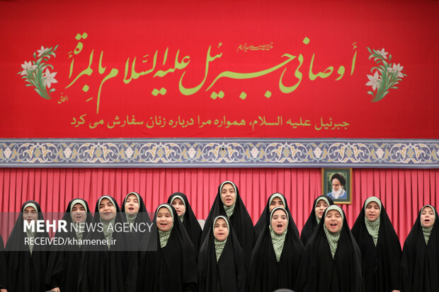بررسی جایگاه زن در ادیان مختلف؛ غرب به دنبال از بین بردن قداست زن است بررسی جایگاه زن در ادیان مختلف؛ غرب به دنبال از بین بردن قداست زن است
